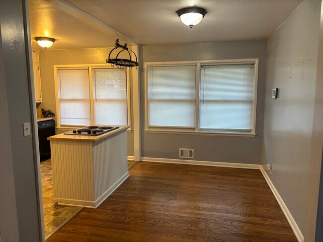 Building Photo - 12500 E 53 St