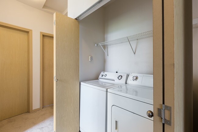 Building Photo - Borgata Apartments & Townhomes