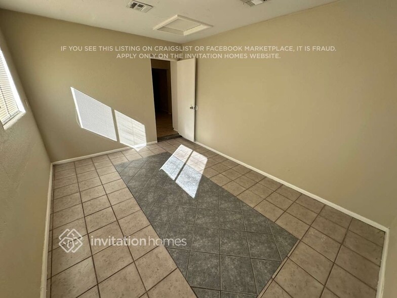 Building Photo - 4126 N Mitchell St