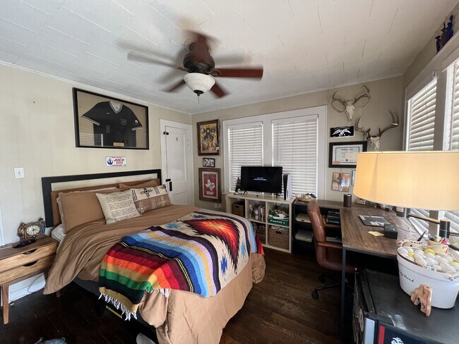 Building Photo - 2514 21st St