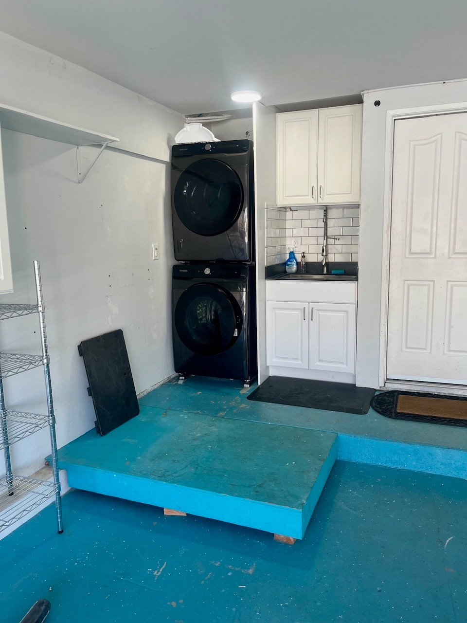 Laundry Area - 918 21st St