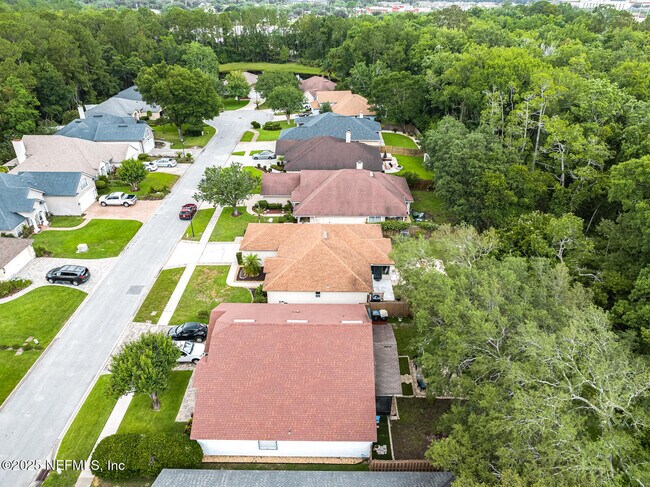 Building Photo - 8575 Crooked Tree Dr