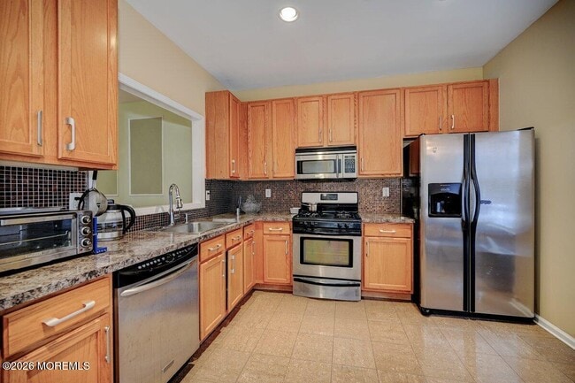 Building Photo - 319 Bernard Dr