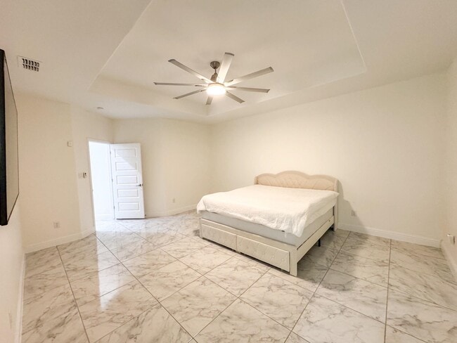 Building Photo - 1421 Eagles Ln
