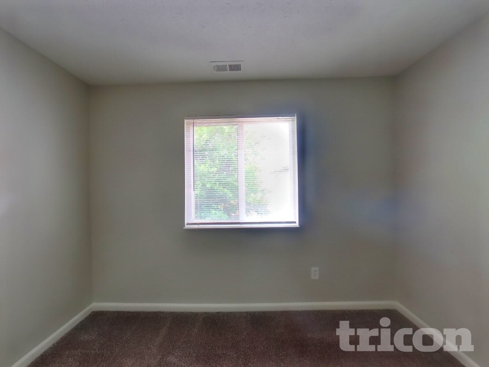 Building Photo - 569 Stobus Dr