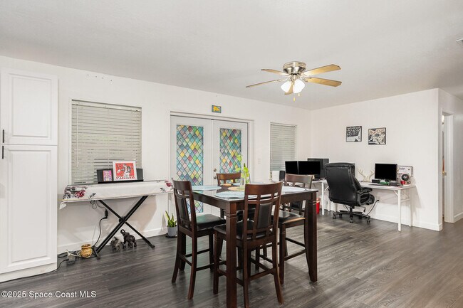Building Photo - 1707 N Eden Cir