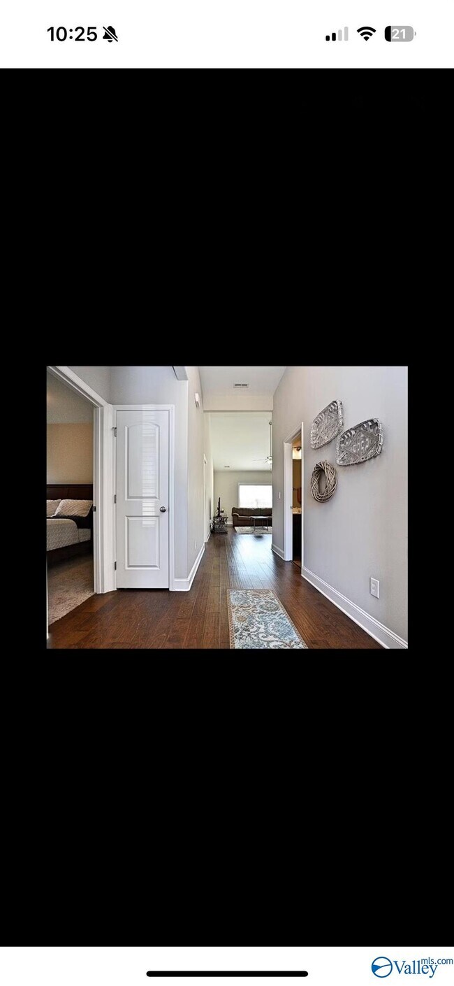 Building Photo - 605 Summerdawn Pl