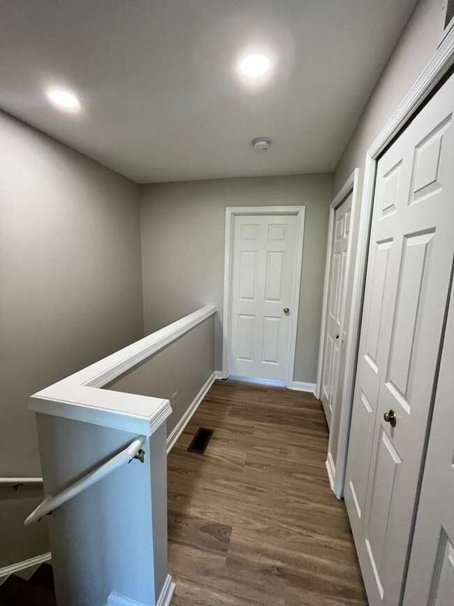 Building Photo - 5106 Observation Way