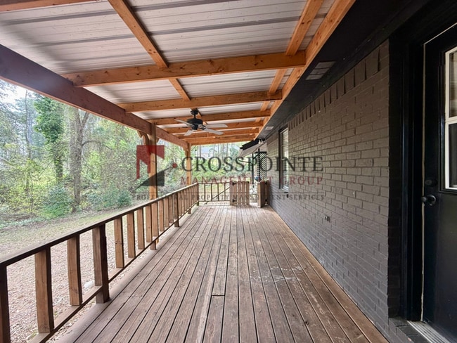 Building Photo - Almost Ready! 2 Bedroom 1 Bath ON Lake Palestine!