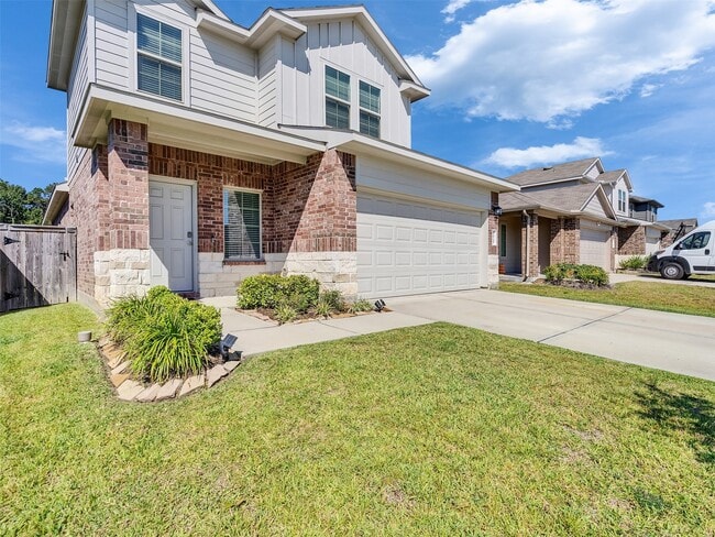 Building Photo - 14744 Hazel Br Dr