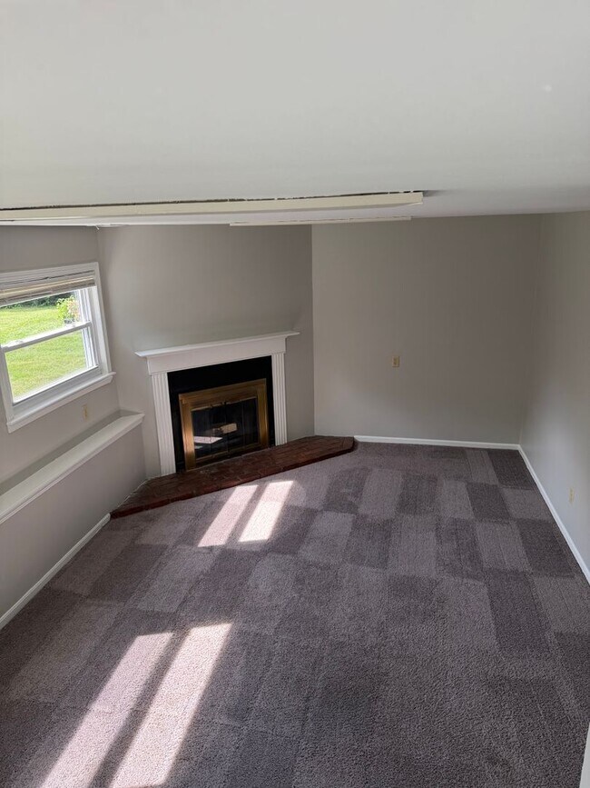 Building Photo - 3285-3287-3287 Kilwinning Pl