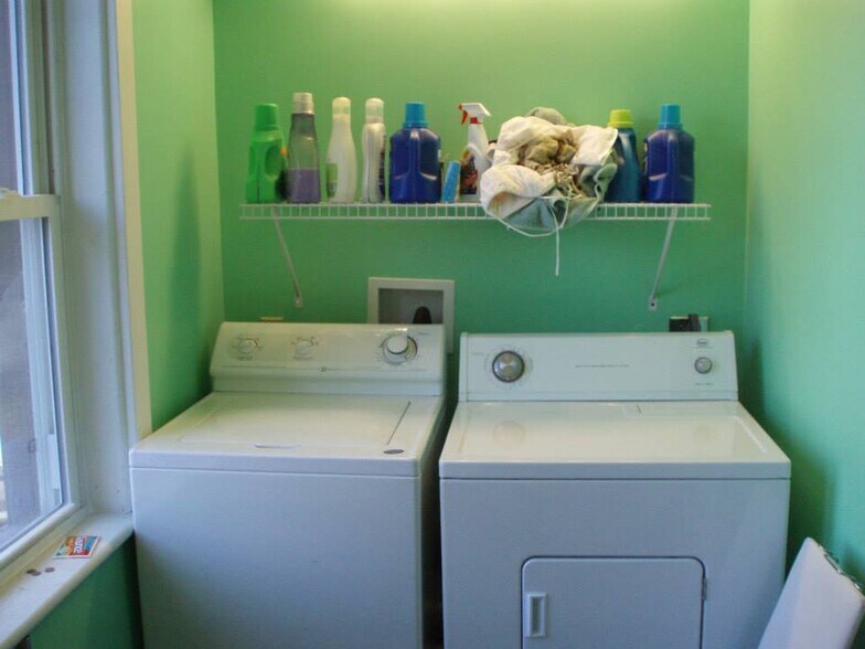 Main floor shared laundry room - 834 College Ave