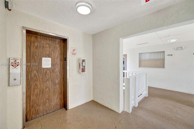 Building Photo - 6800 Royal Palm Blvd