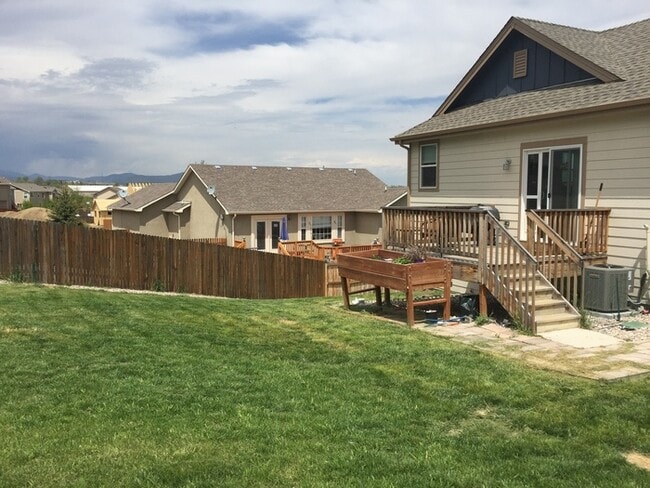 Building Photo - Beautiful 3 Bed/2.5 Bath Home in Loveland