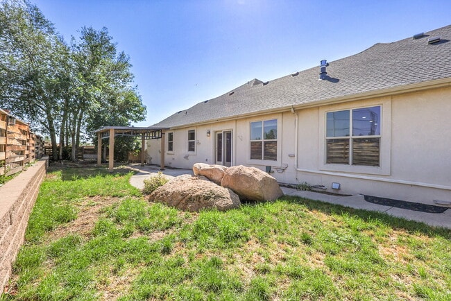 Building Photo - $3,495 - 4 Bed, 4 Bath Home with 4 Car Gar...