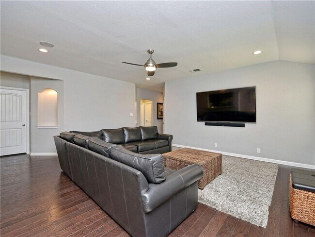 Building Photo - 11617 Harpster Bend