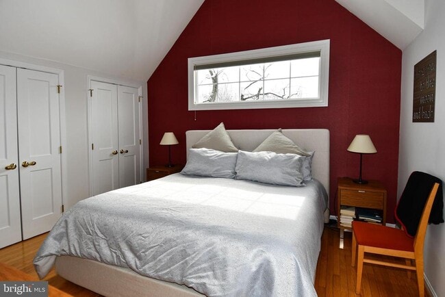 Building Photo - 854 N Liberty St