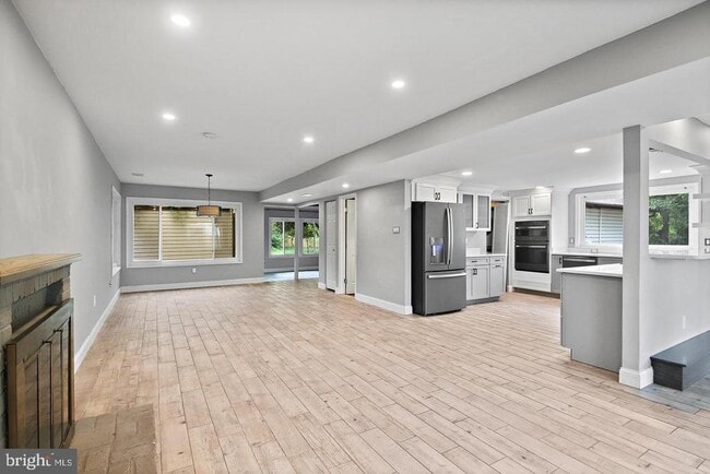 Building Photo - 511 Avondale Dr