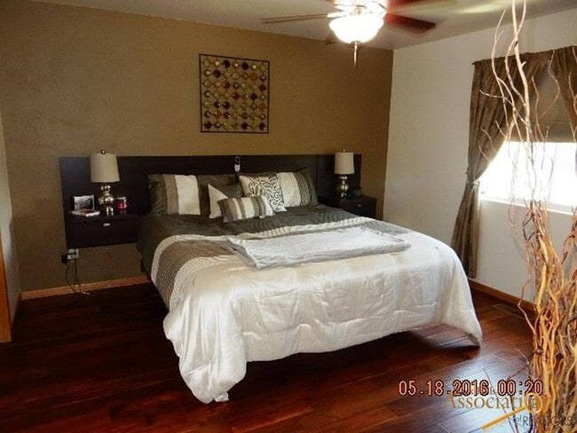 Building Photo - SPACIOUS | 3 BEDROOM | TOWNHOME | LOCATED ...