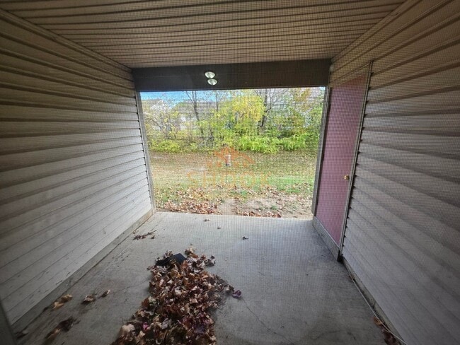 Building Photo - 2221 Bridgewater Cir