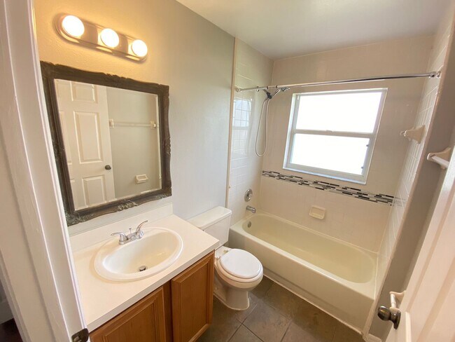 Building Photo - View this home today and Move in July 3rd!...
