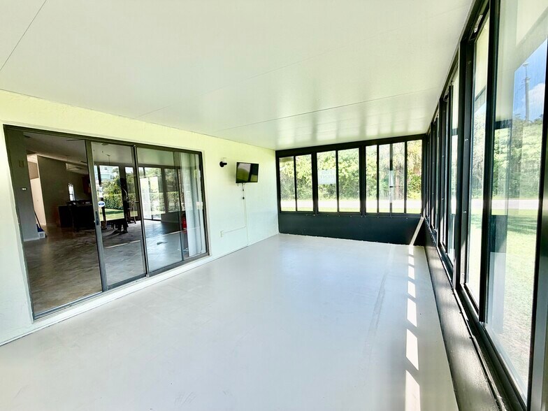 Building Photo - 31 Pebble Beach Cir