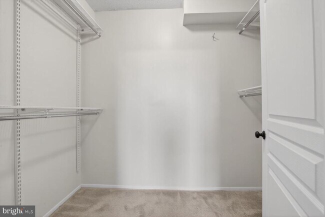 Building Photo - 7111 Woodmont Ave