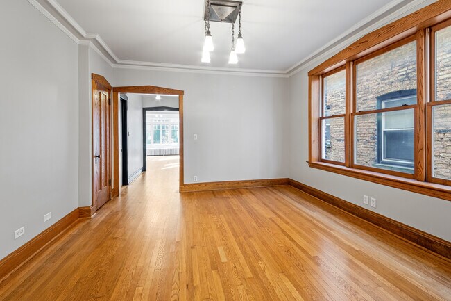 Building Photo - 4710 N Talman Ave
