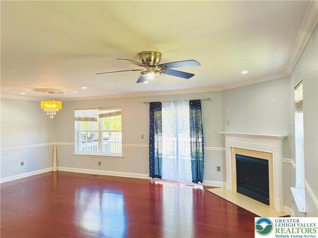 Building Photo - 6945 Hunt Dr