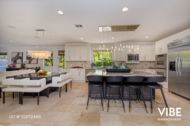Building Photo - Gated Community-Lynn Oaks Estates Pool Hom...