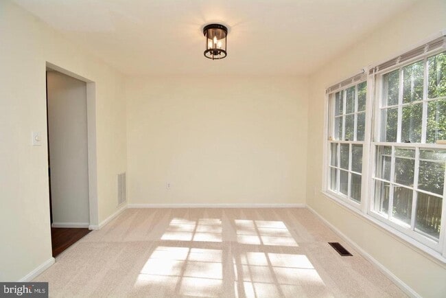 Building Photo - 7378 Jiri Woods Ct