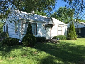 Building Photo - South side Indy - 3 BR near U of I