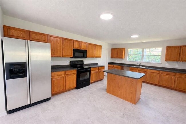 Building Photo - 31 Russkin Ln