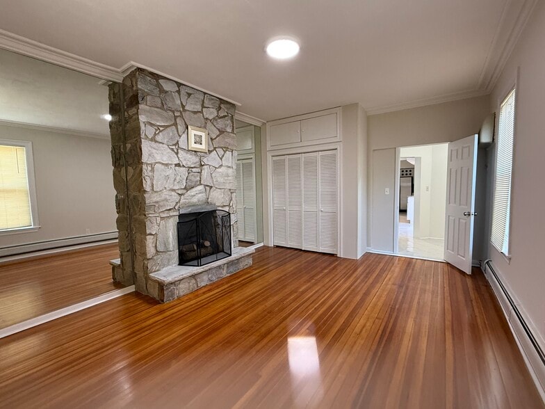 Building Photo - 238 Claremont Ave