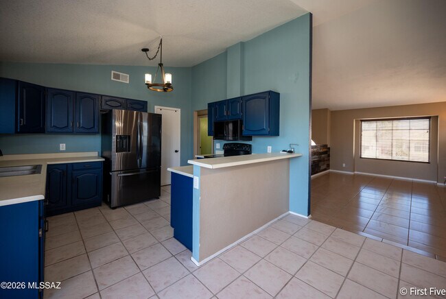 Building Photo - 8984 N Eaglestone Loop