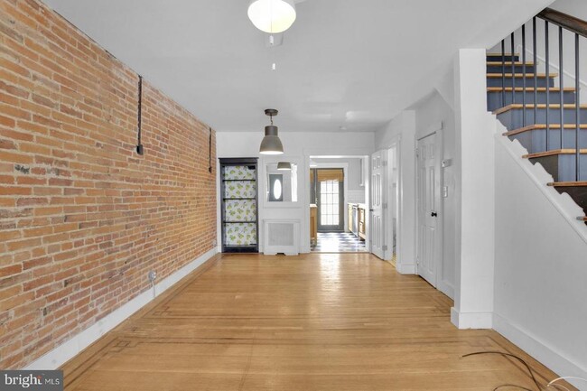 Building Photo - 203 Wilder St