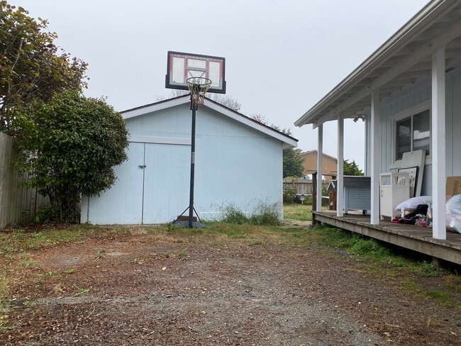 Building Photo - Single Family Home In McKinleyville!