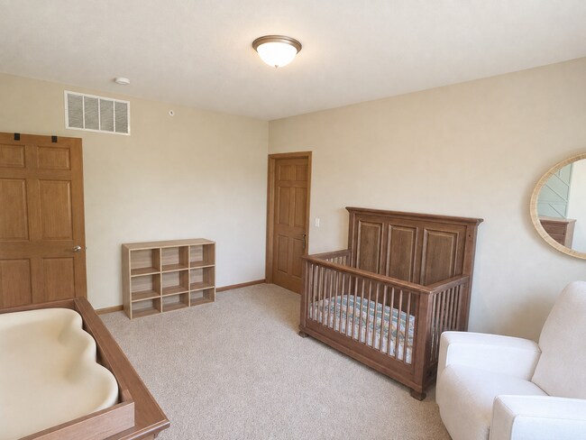 Building Photo - 18825 Eagle Dr