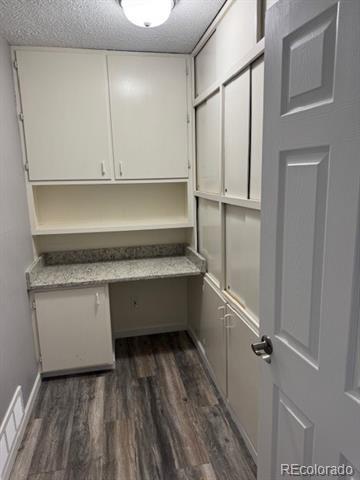 Building Photo - 3082 S Wheeling Way