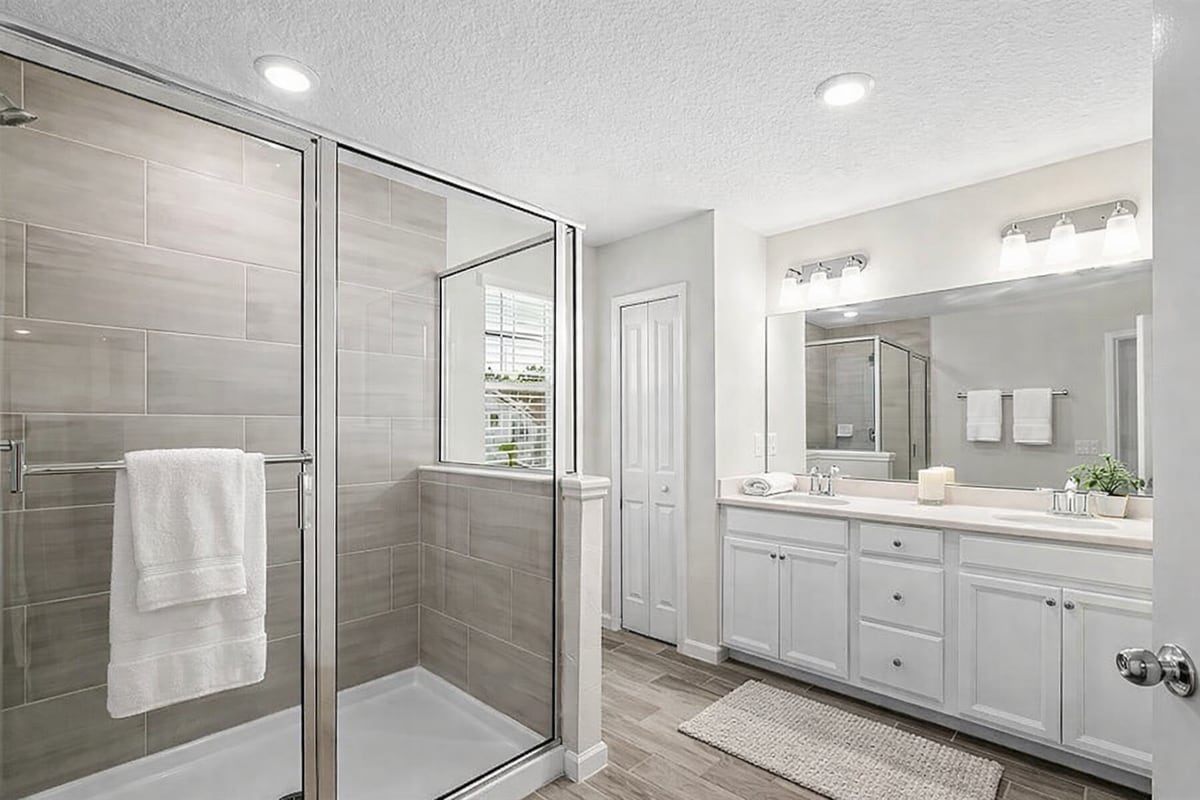 Building Photo - 10357 Benson Lake Dr