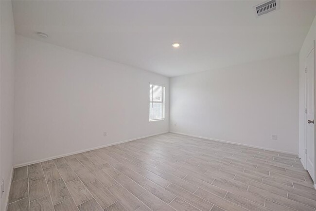 Building Photo - 9603 Fulvetta Briar Ct