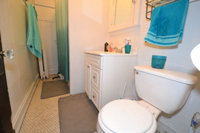 Building Photo - 5023 N Winchester Ave