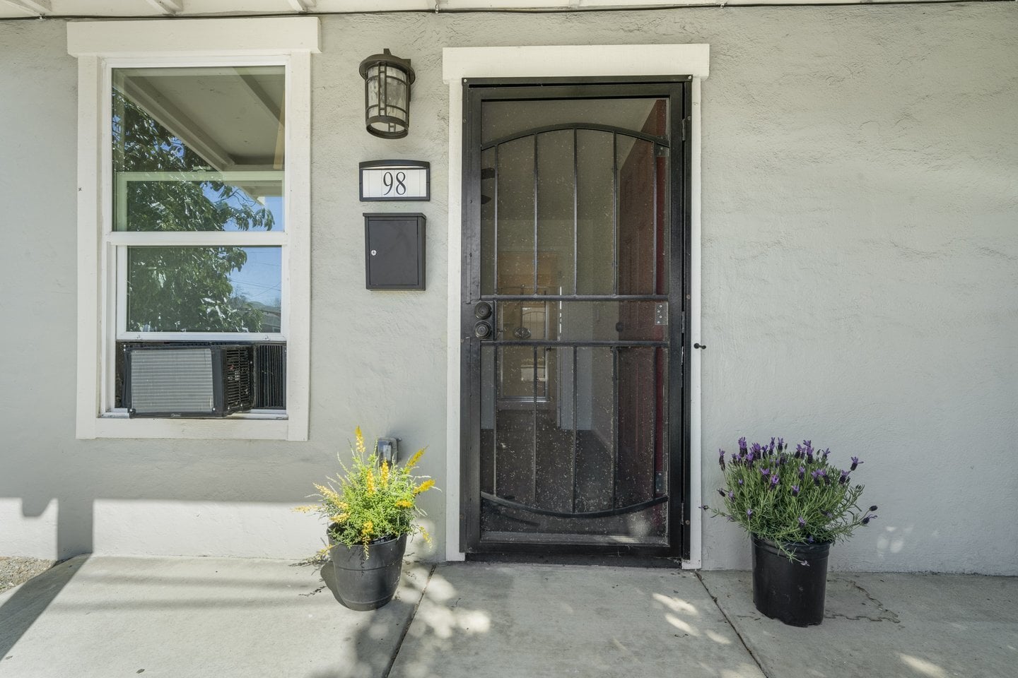 Building Photo - 98 W Siino Ave