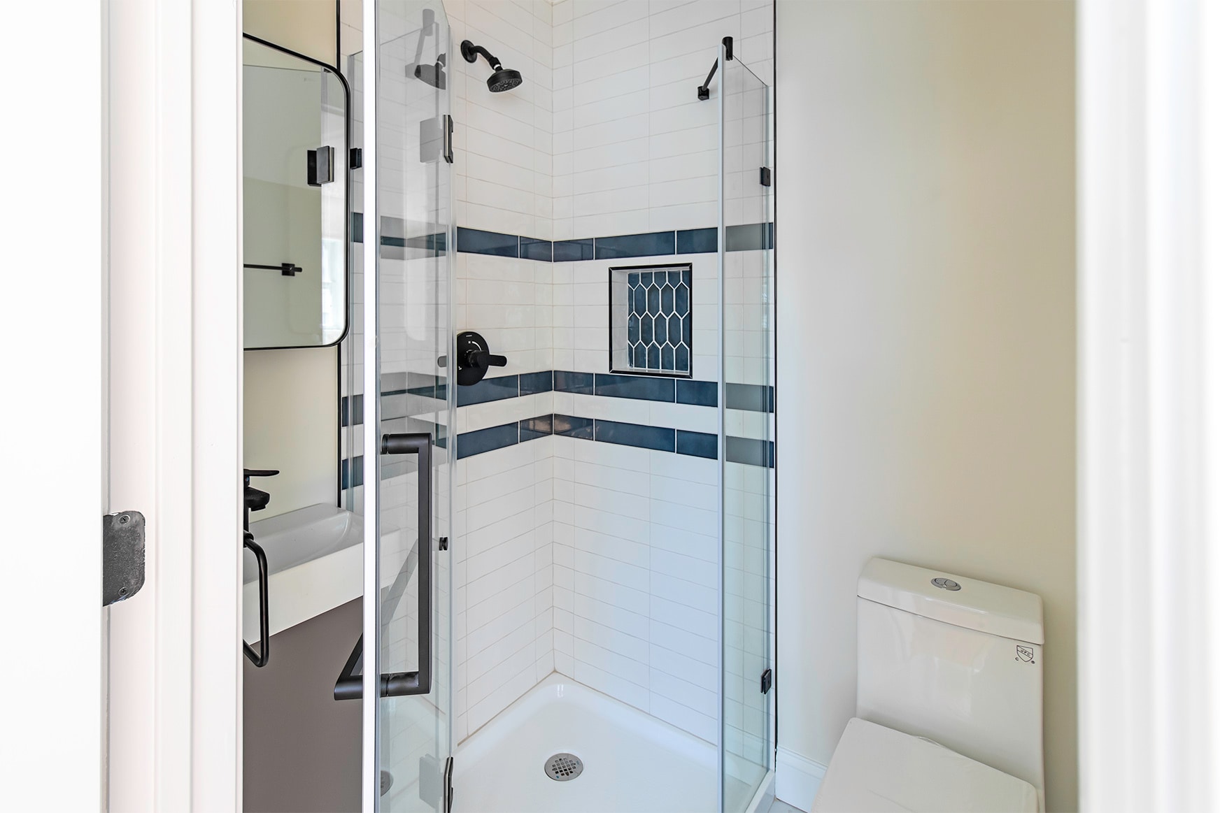 First floor bathroom - 59 Auriga St