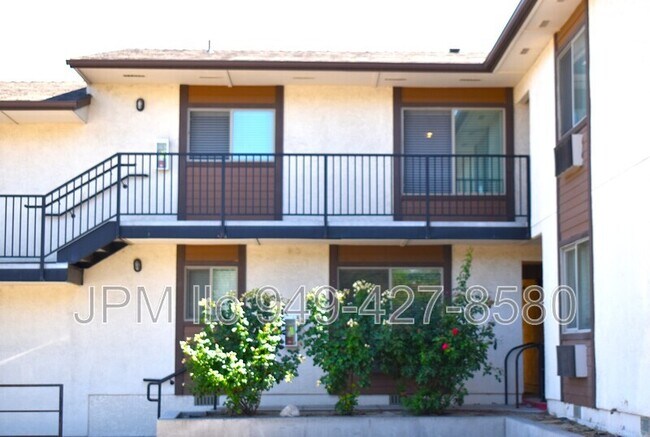 Building Photo - 1700 Locust St