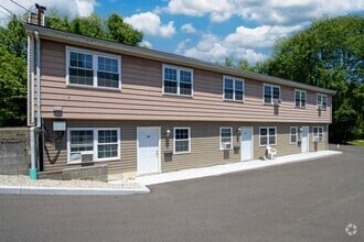 Building Photo - Two Bedroom Apartment