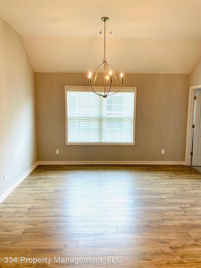 Building Photo - 4 br, 2 bath House - 813 Hedgefield Way