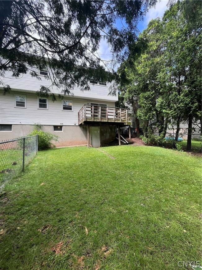 Building Photo - 645 Sunflower Dr