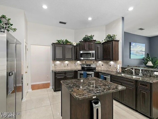 Building Photo - 11532 Alexis Forest Dr