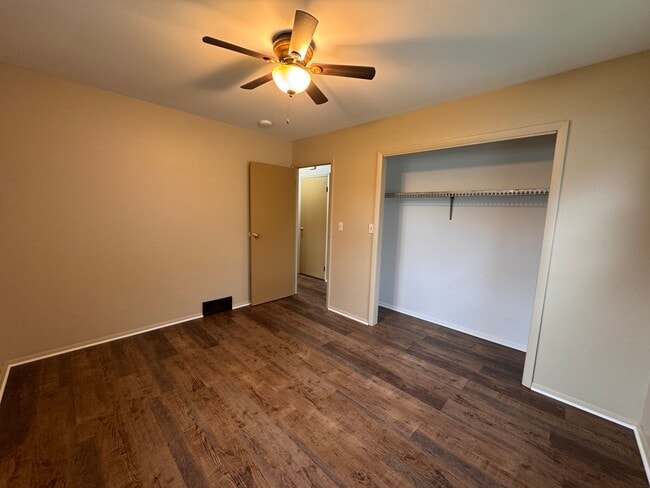 Building Photo - 757 Watson Dr